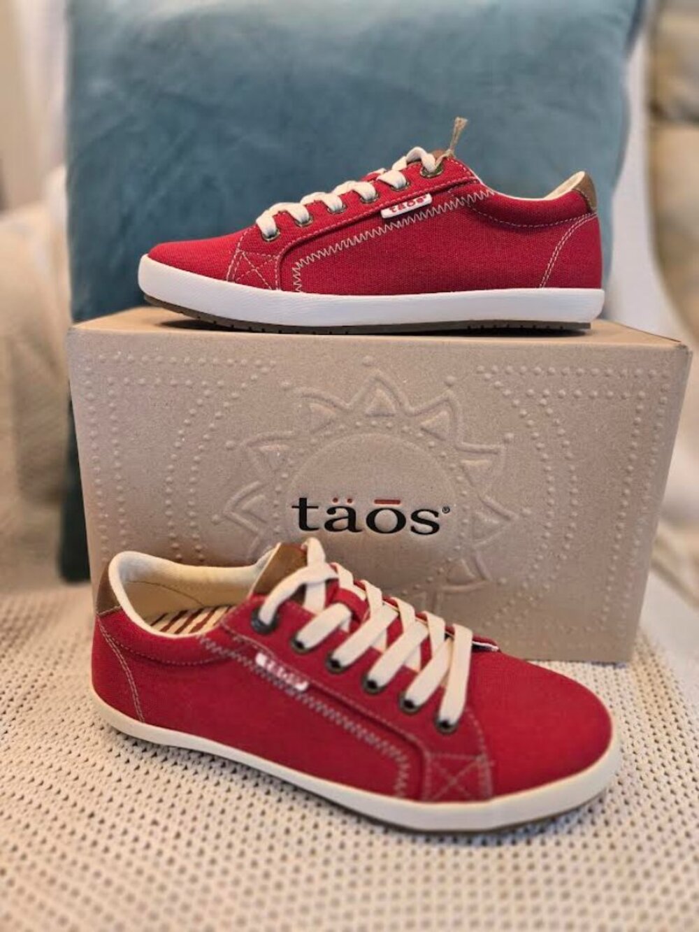 Taos Star Burst Canvas Sneaker Red/Tan Size 7